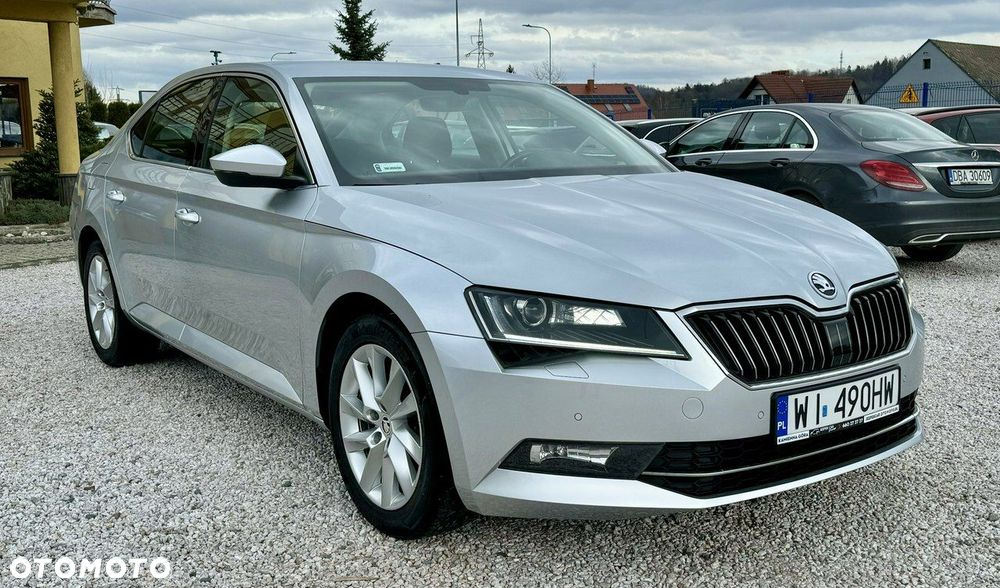 Skoda Superb 2.0 TDI SCR Ambition - 3