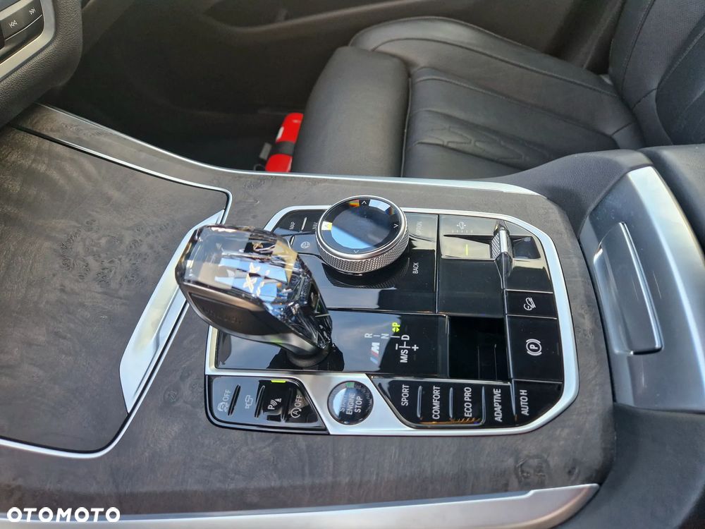 BMW X5 M M50d - 22