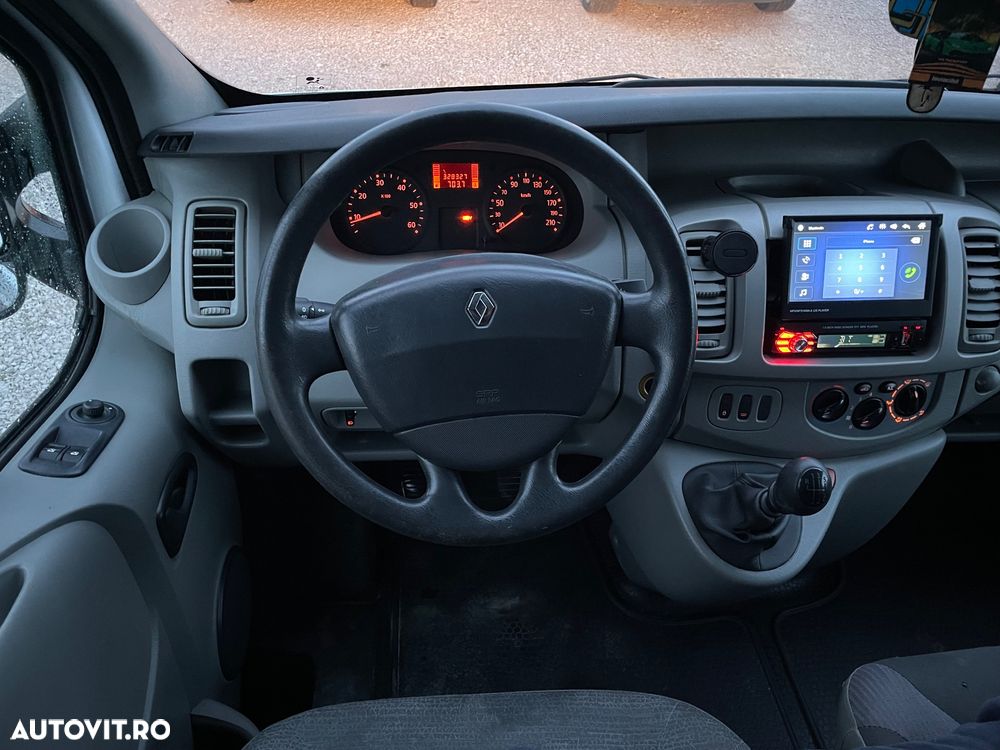 Renault Trafic 2.0 dCi 115 Passenger Expression - 8