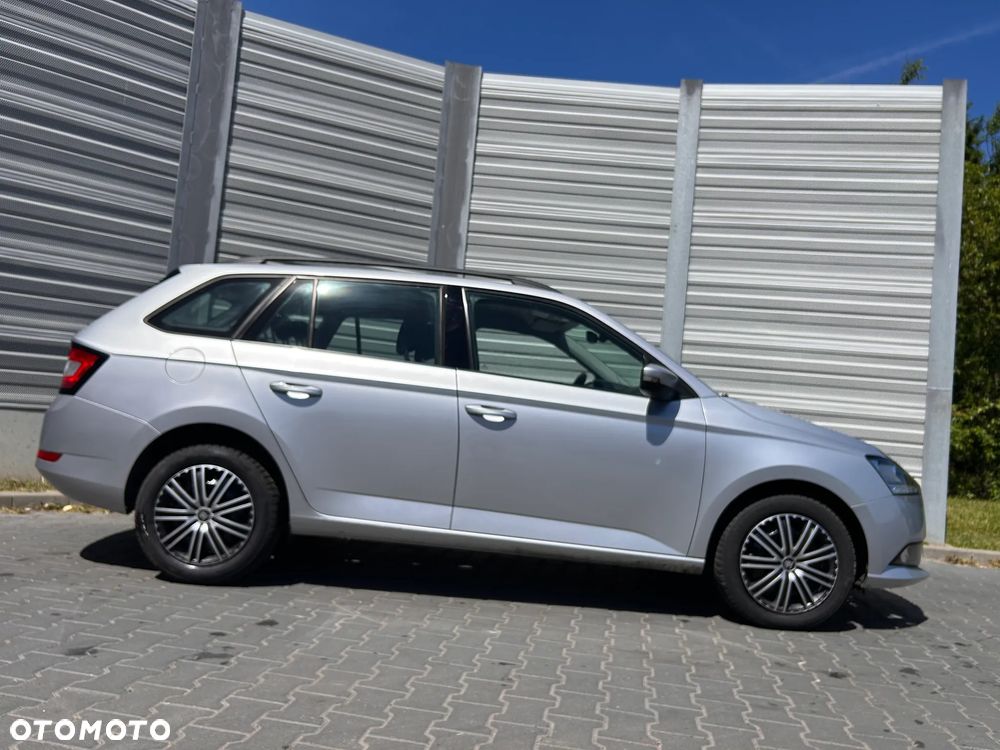 Skoda Fabia 1.0 TSI Tour - 6