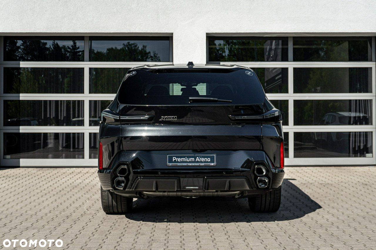 BMW XM - 7