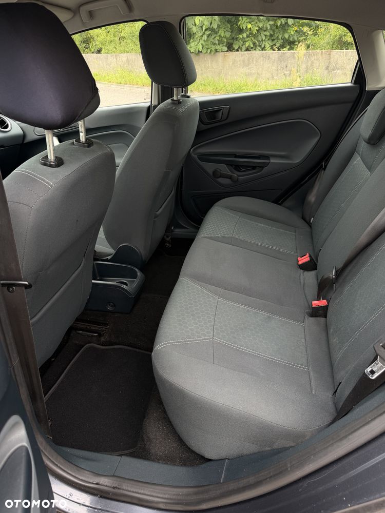 Ford Fiesta - 8