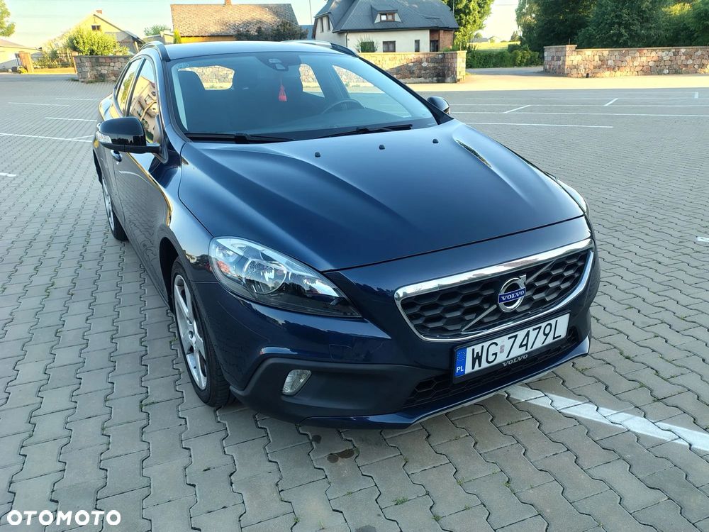 Volvo V40 Cross Country - 32