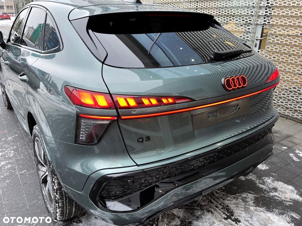 Audi Q3 Sportback - 11