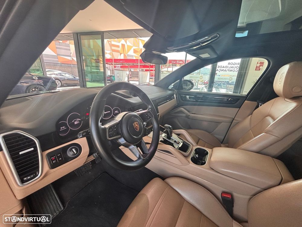 Porsche Cayenne Coupé - 8