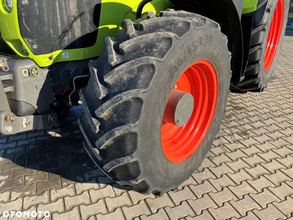 Claas ARION 660 CMATIC - 9