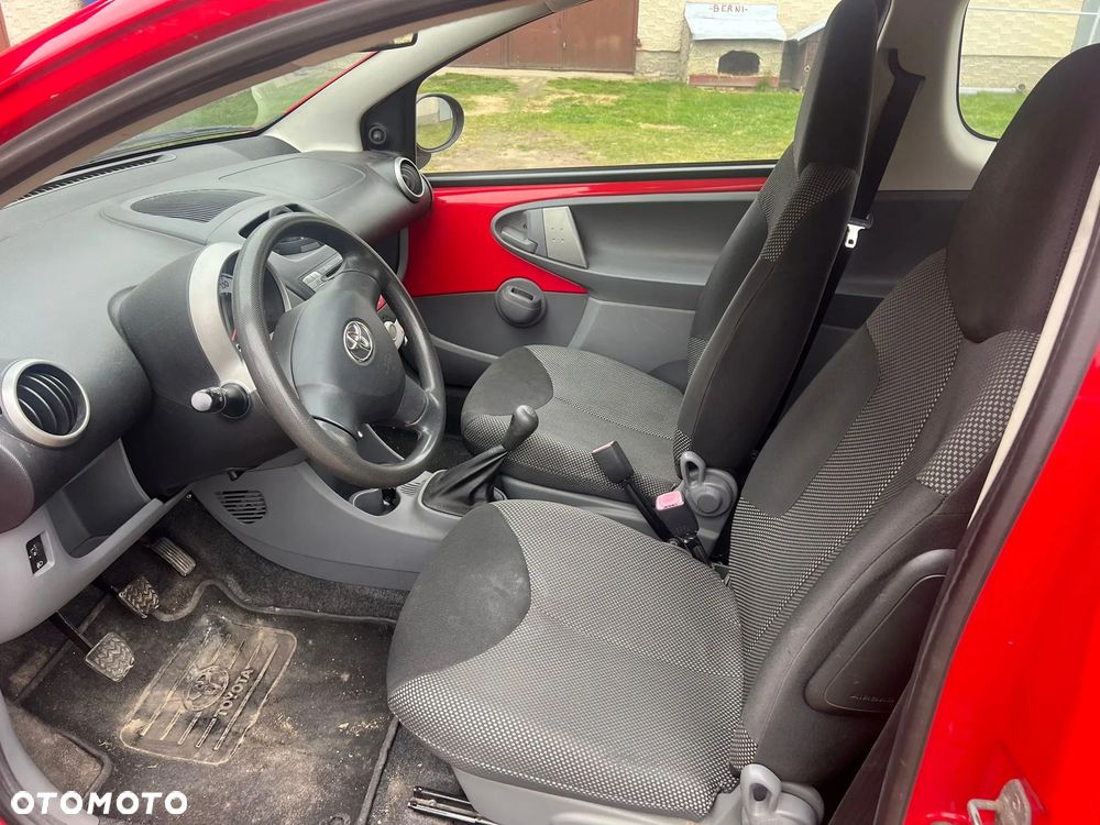 Toyota Aygo Standard - 6
