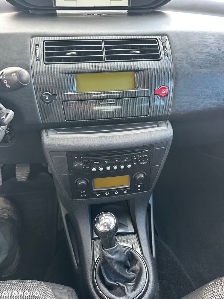 Citroën C4 1.4 16V VTR - 21