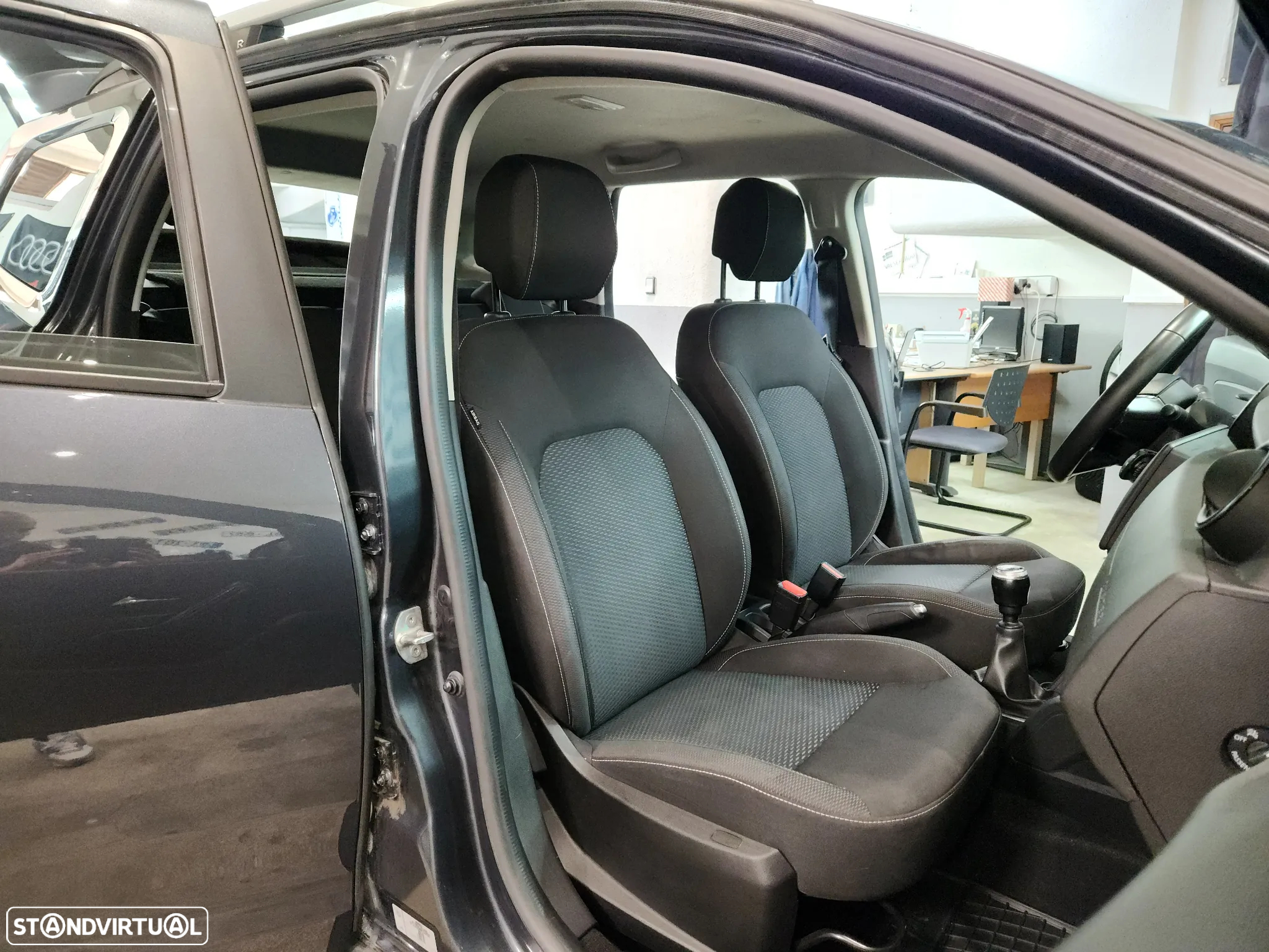 Dacia Duster 1.5 dCi Comfort - 29