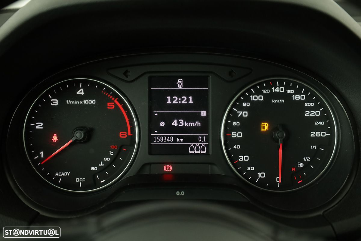 Audi Q2 1.6 TDI Design - 13