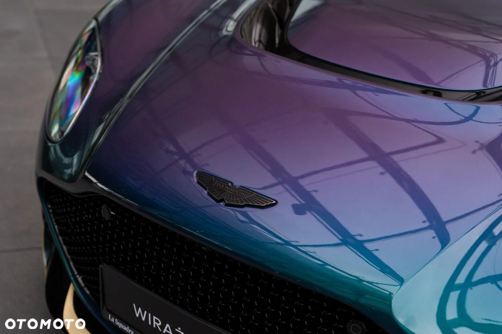 Aston Martin DBS - 8