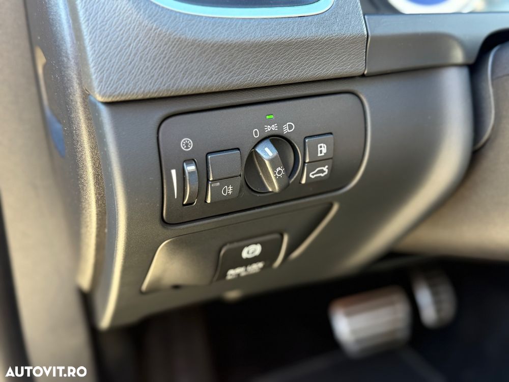 Volvo S60 D2 Geartronic RDesign - 11