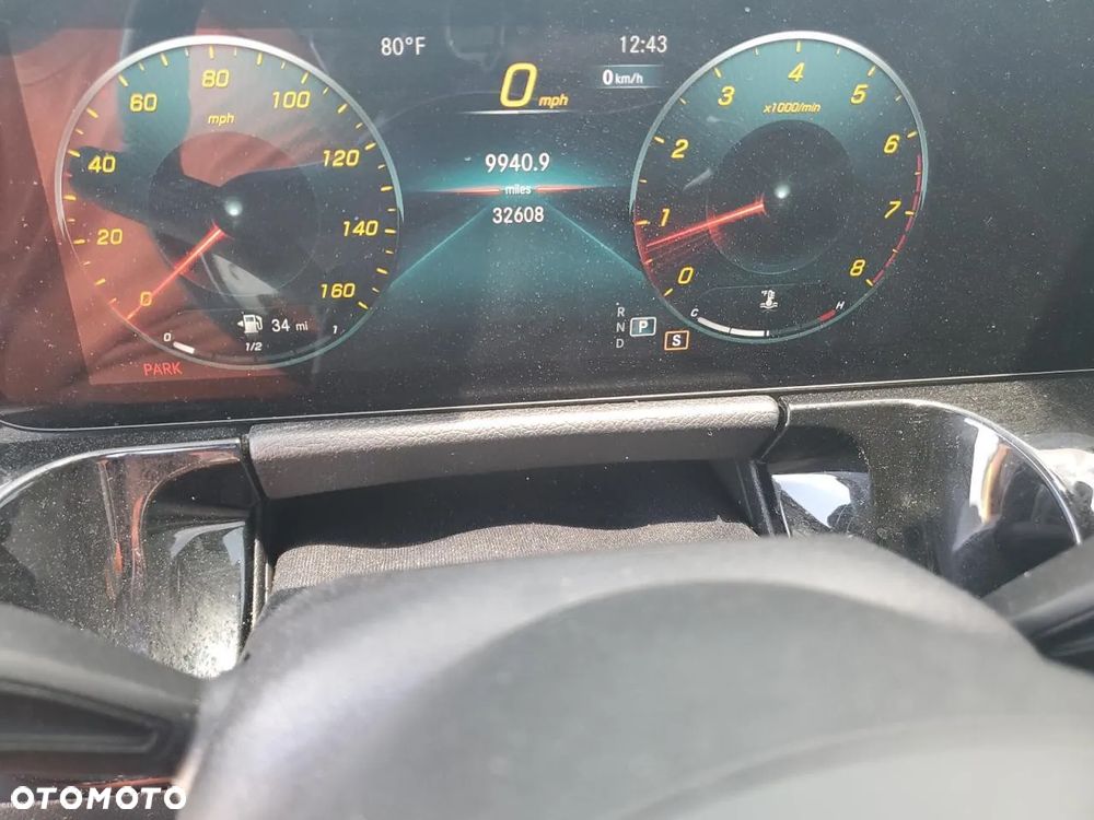 Mercedes-Benz GLA - 11