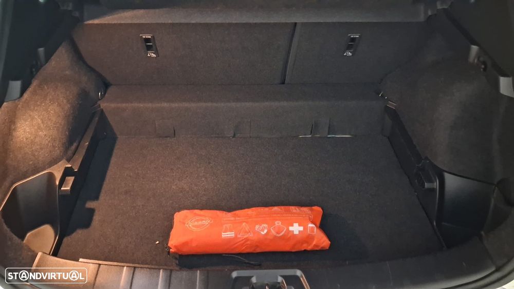 Nissan Qashqai 1.5 dCi N-Connecta 18 - 17