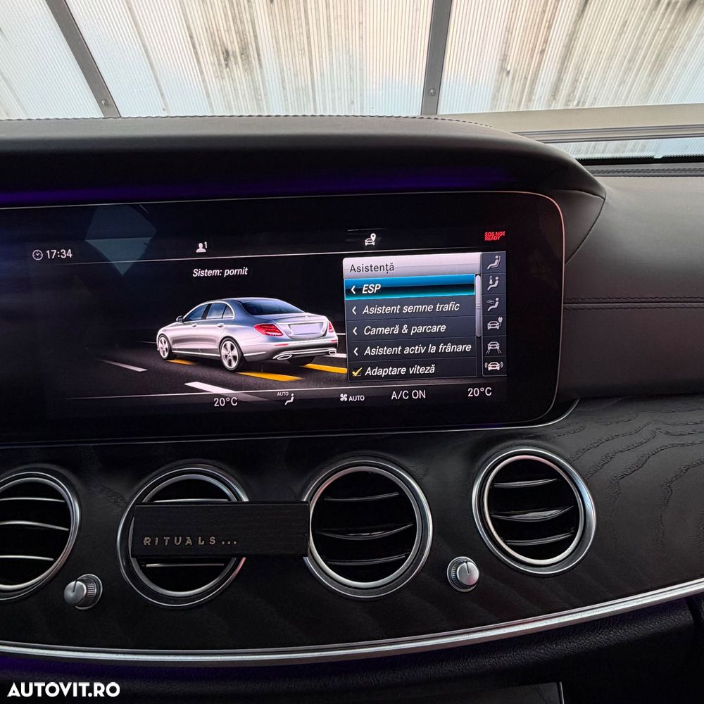 Mercedes-Benz E 300 de 9G-TRONIC - 22