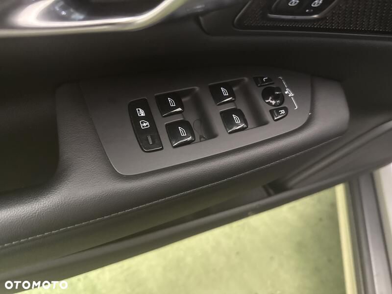 Volvo V90 B5 D AWD Ultimate Dark - 22