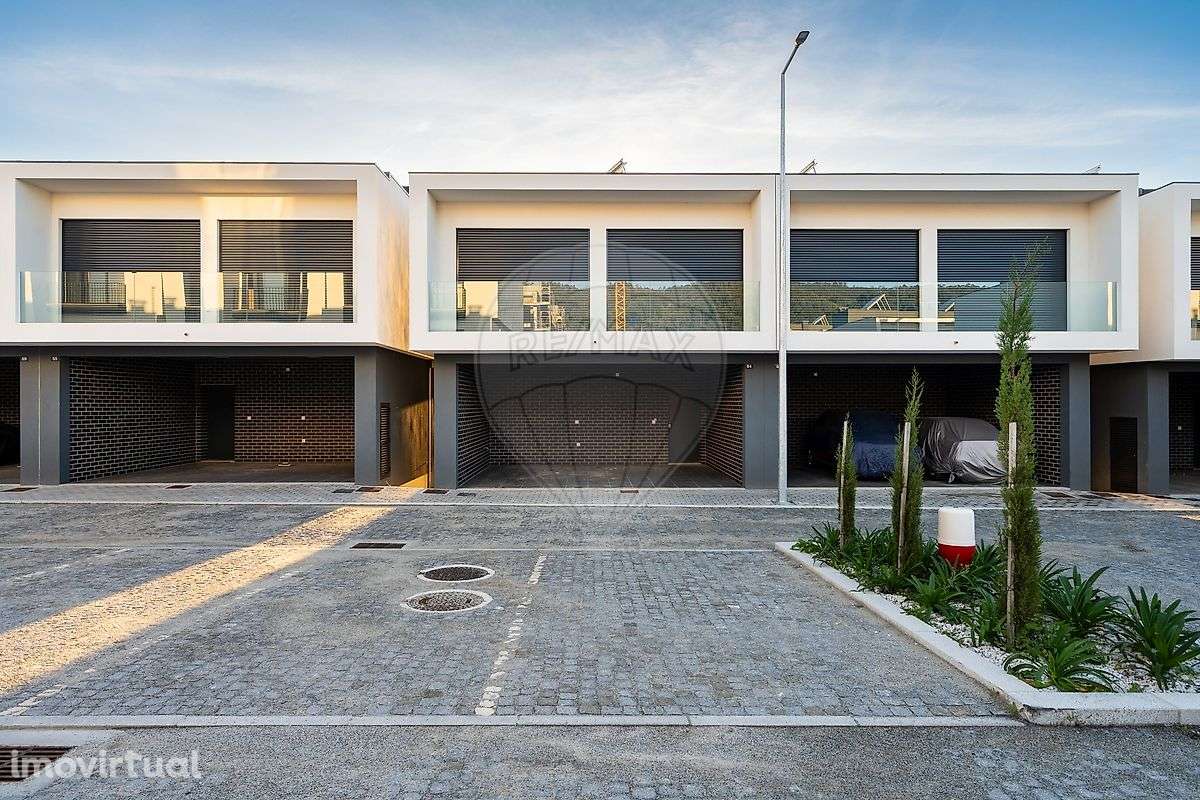 Moradia T4 para venda - Grande imagem: 2/49