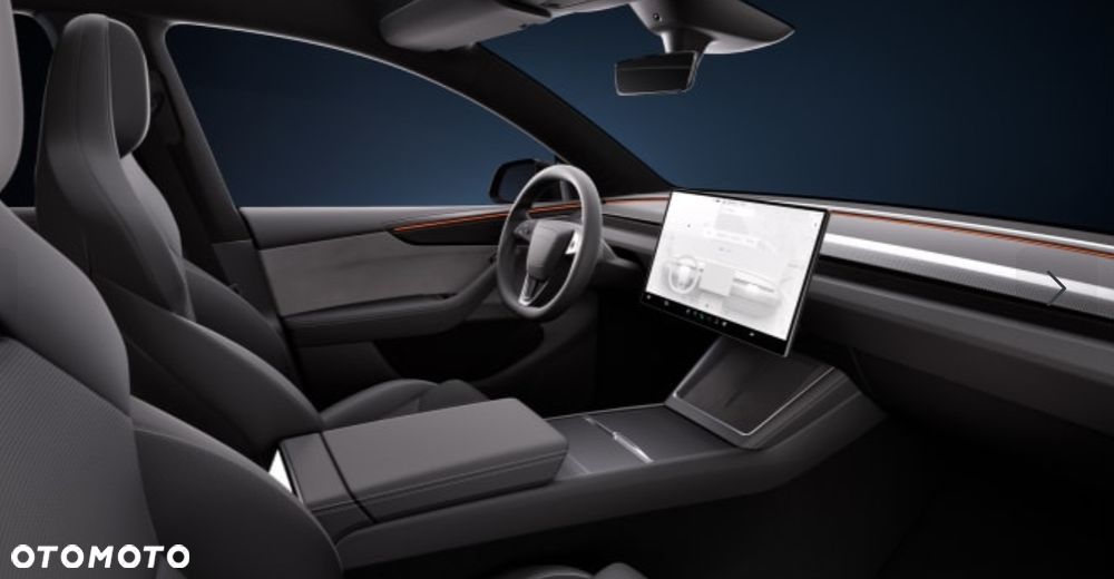 Tesla Model Y Performance Dual Motor AWD - 17