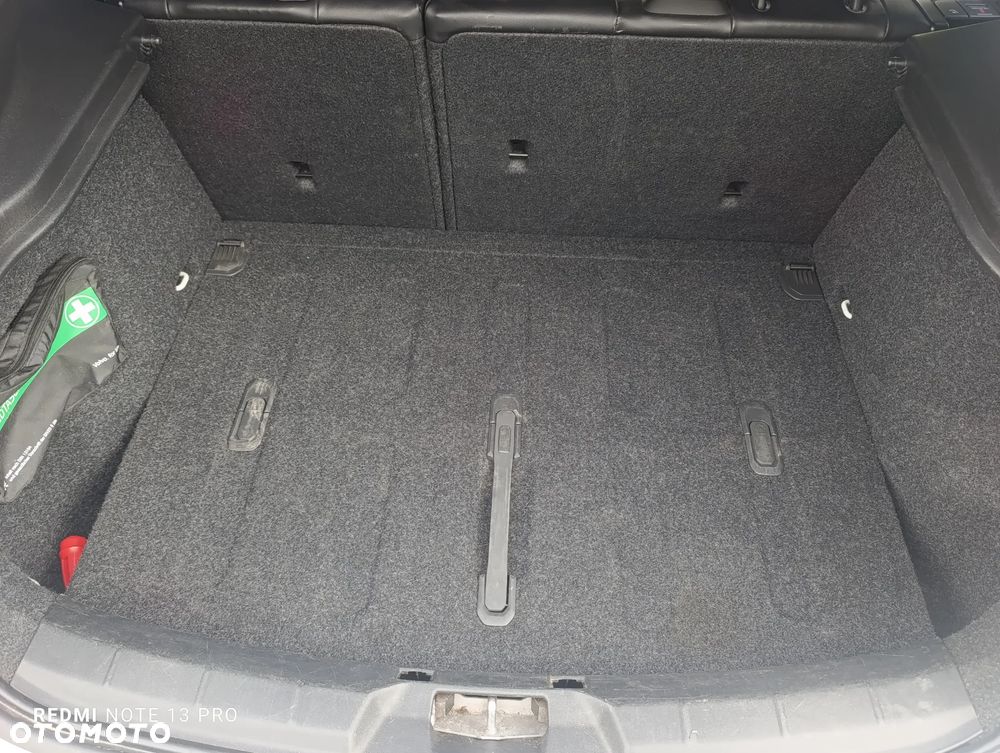 Volvo V40 D3 Geartronic RDesign - 33