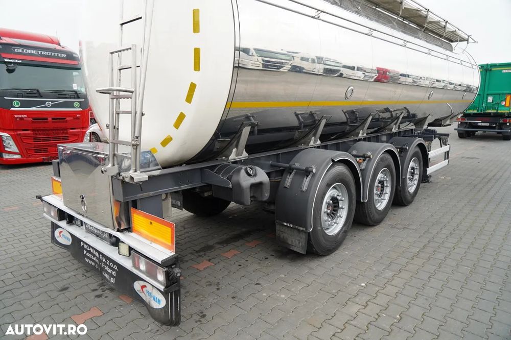 Spitzer REZERVOR ALIMENTE / 3 COMPARTIMENTE / 30.000 L / AXĂ RIDICABILĂ / SAF - 13