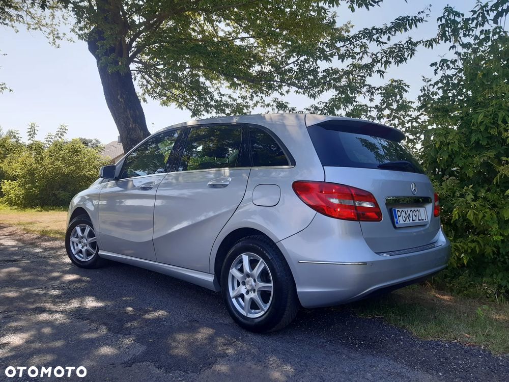 Mercedes-Benz Klasa B 180 Edition - 5