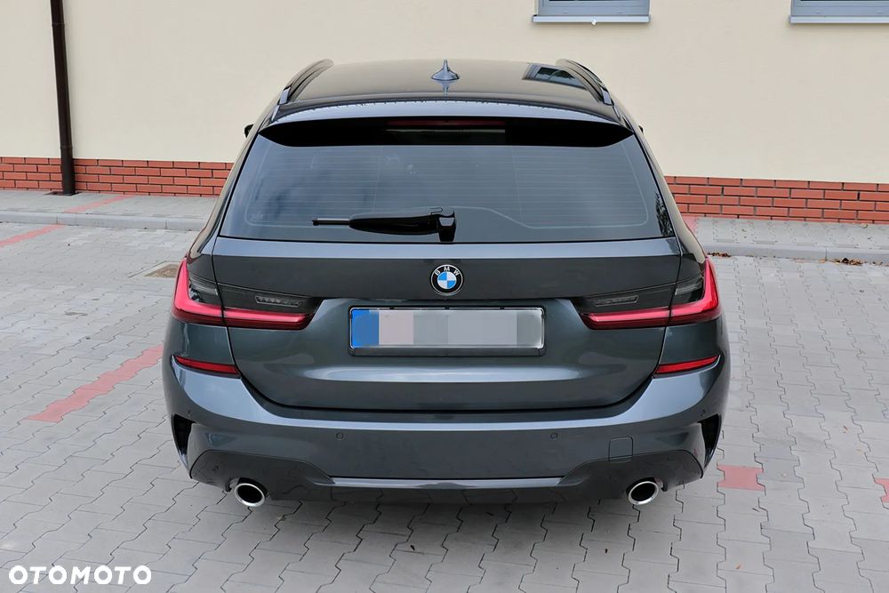 BMW Seria 3 320d Touring M Sport - 21