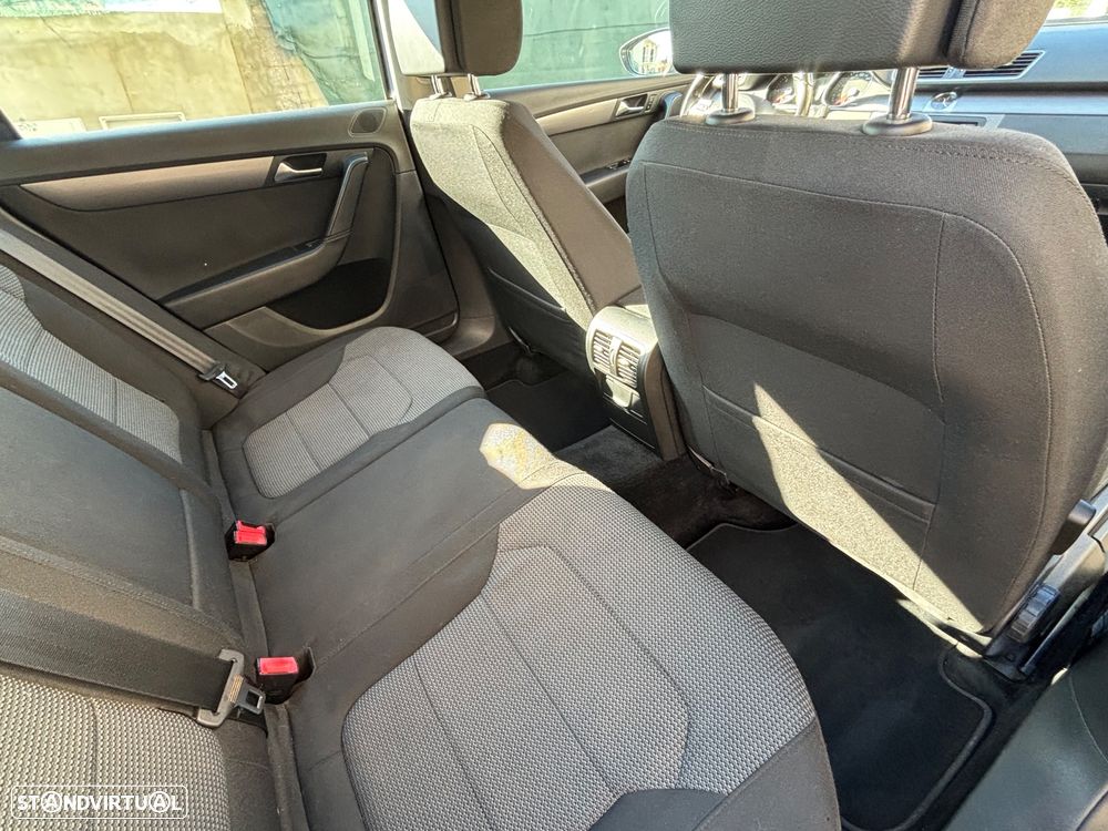 VW Passat Variant 1.6 TDI BlueMotion - 15