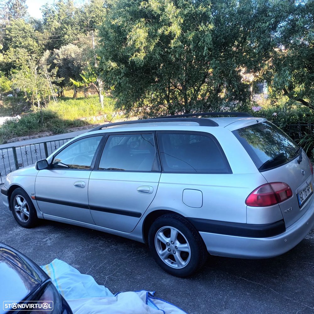 Toyota Avensis SW - 1