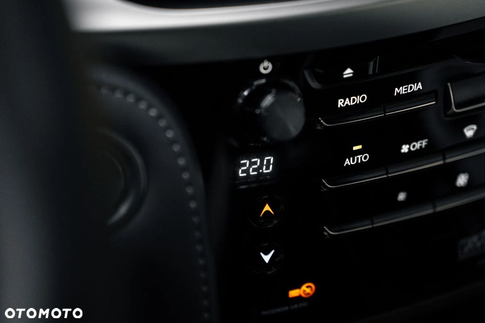 Lexus LX - 21
