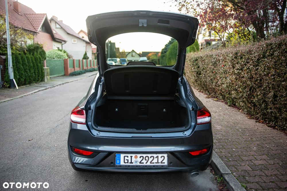 Hyundai i30 1.4 T-GDI DCT Fastback Premium - 13