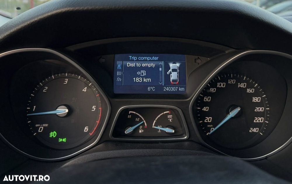 Ford Focus 1.6 TDCi DPF Champions Edition - 14