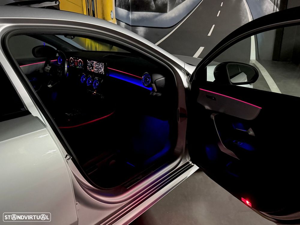 Mercedes-Benz A 250 e 8G-DCT AMG Line - 15