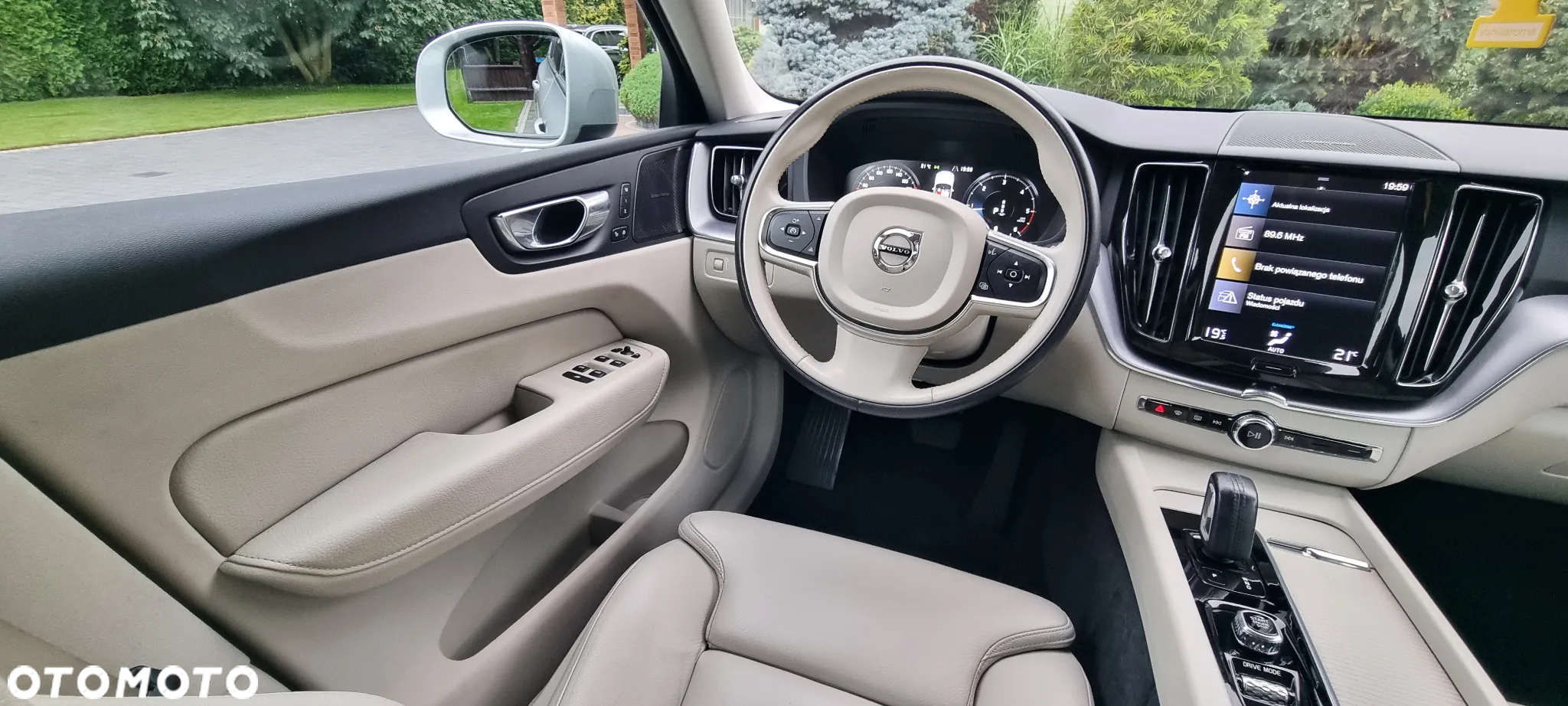 Volvo XC 60 B4 D AWD Geartronic Momentum Pro - 32
