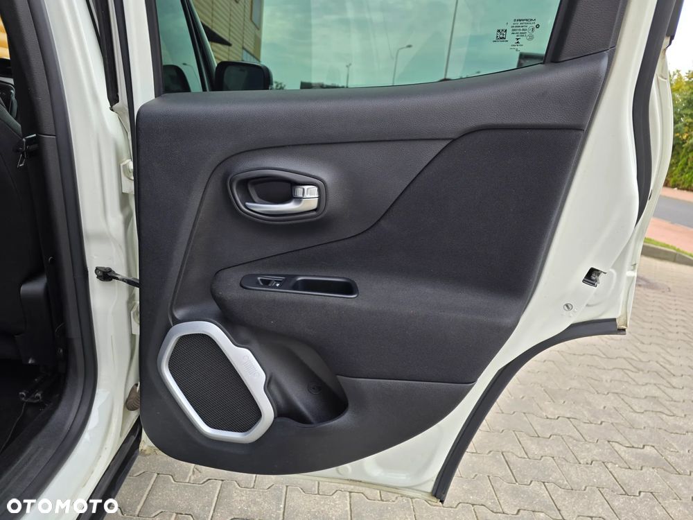 Jeep Renegade 1.6 E-TorQ Sport FWD - 21