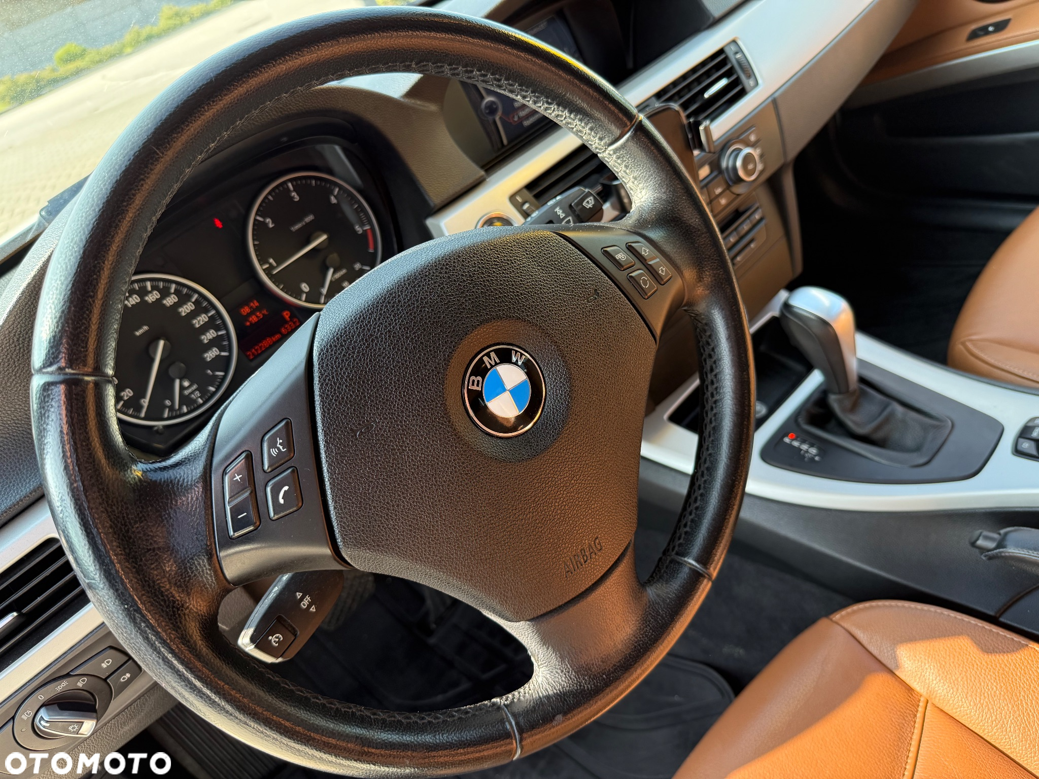 BMW Seria 3 318d DPF Touring Edition Exclusive - 27