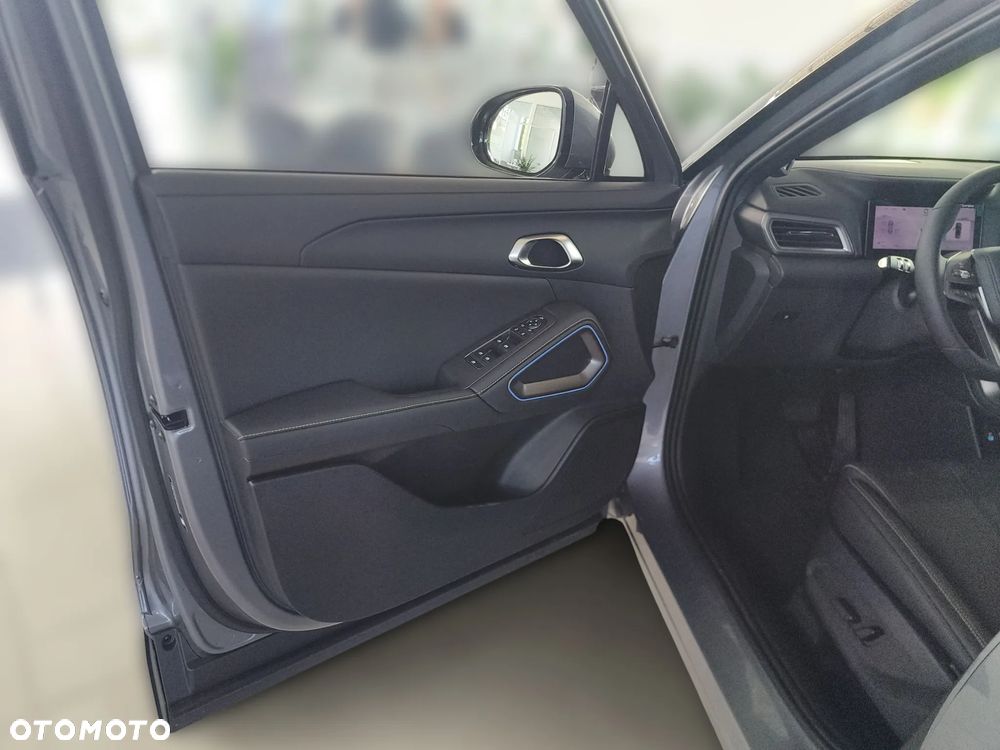 BYD Atto 2 DM-i - 11