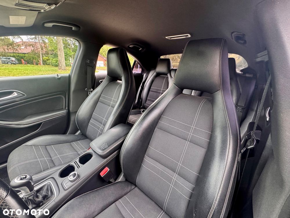 Mercedes-Benz CLA 200 AMG Line - 7