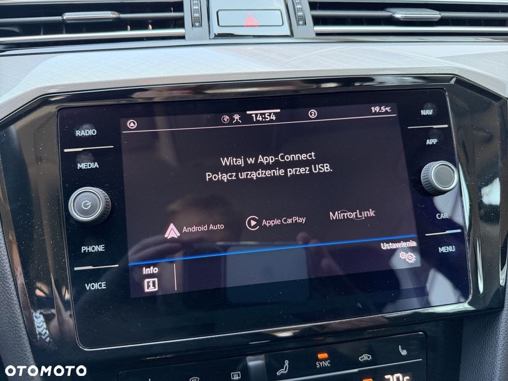 Volkswagen Passat - 27