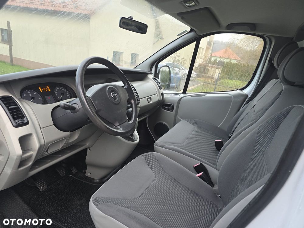 Opel Vivaro - 16