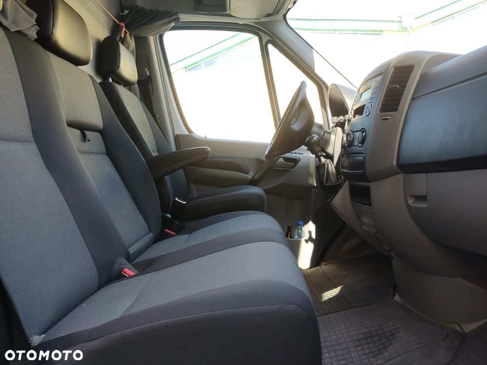 Volkswagen Crafter - 11