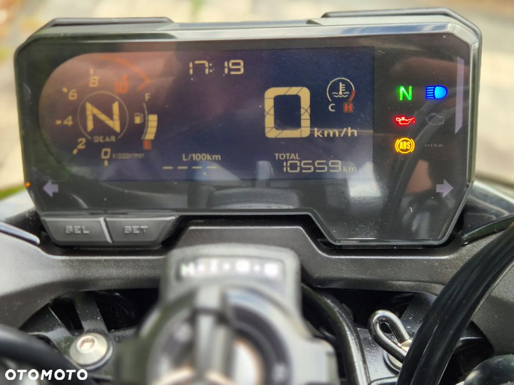 Honda CB - 8