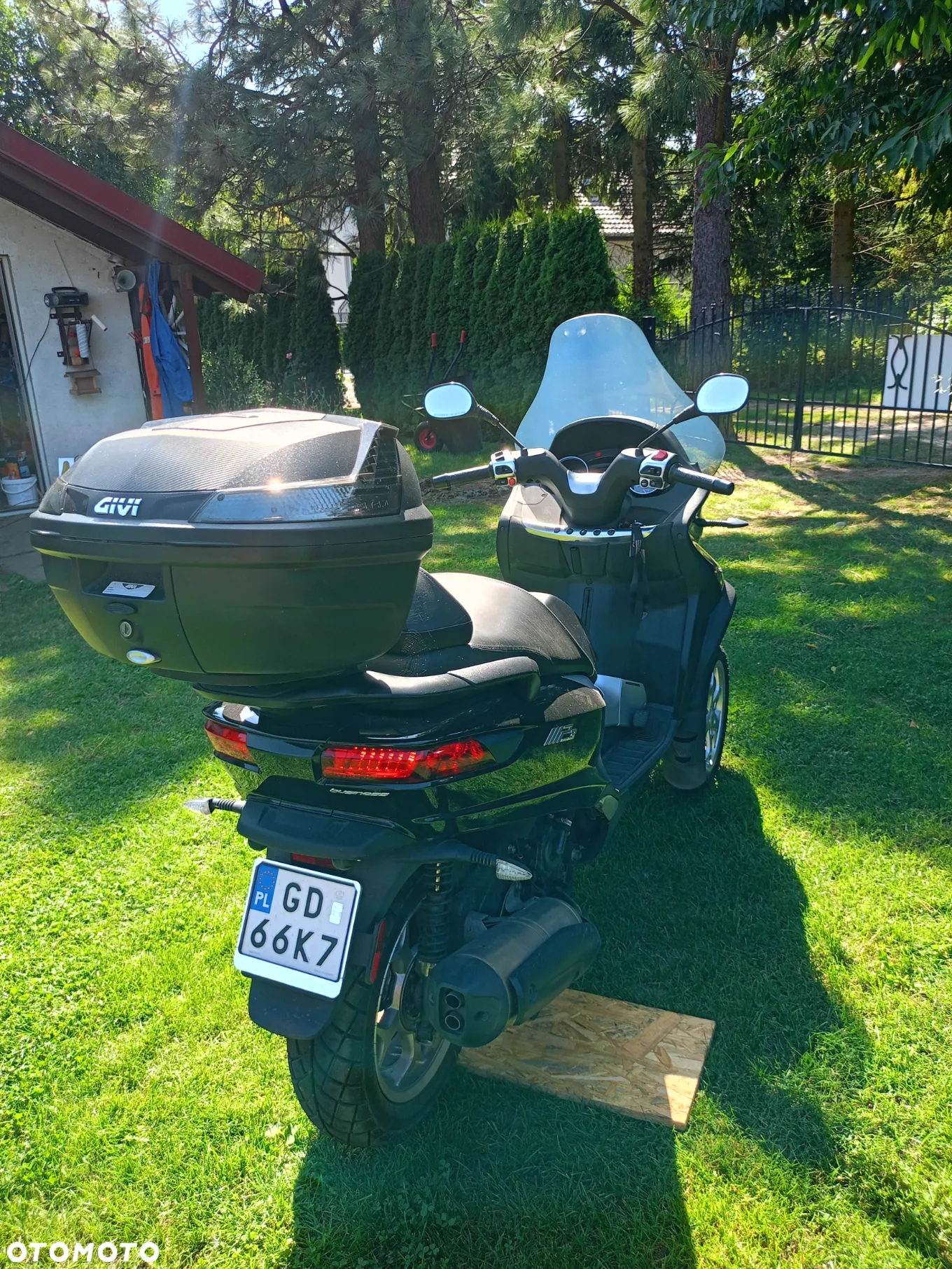 Piaggio MP-3 - 3