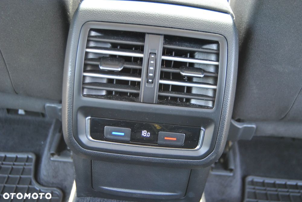 Volkswagen Passat 1.6 TDI BMT Comfortline - 17