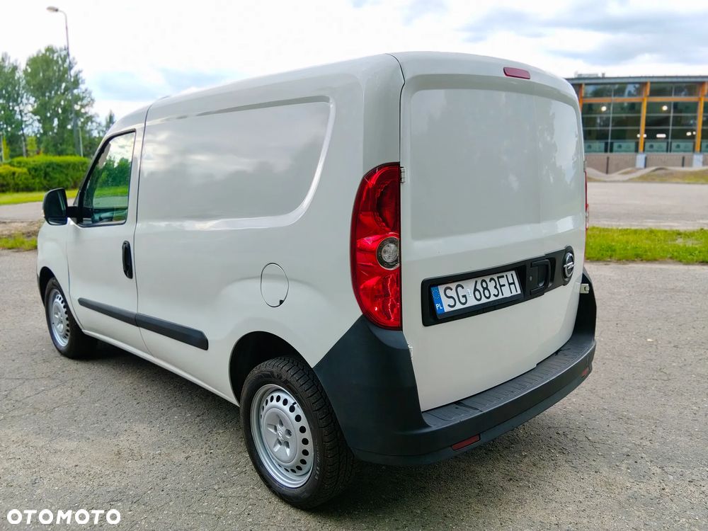 Opel COMBO - 8