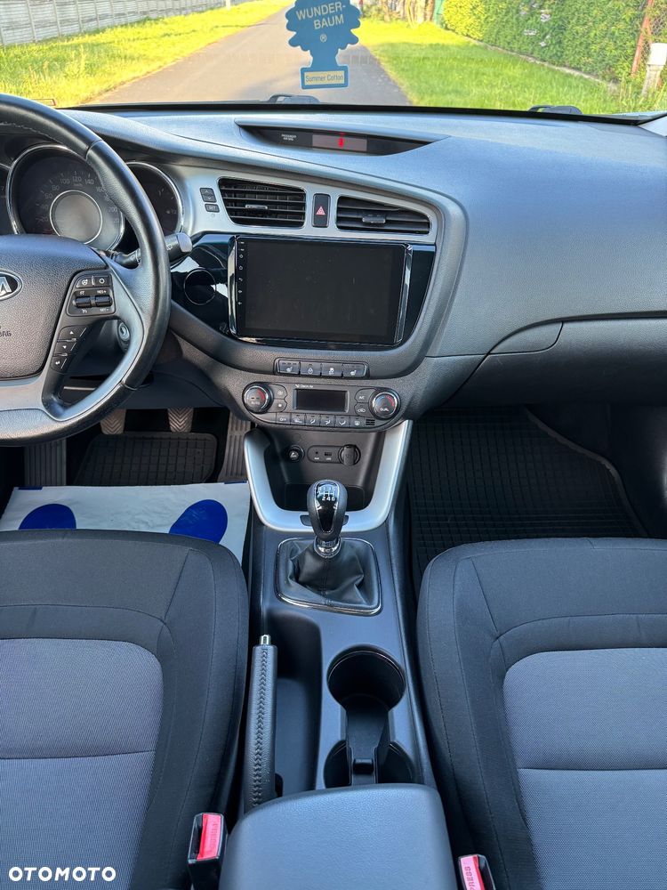 Kia Ceed - 27