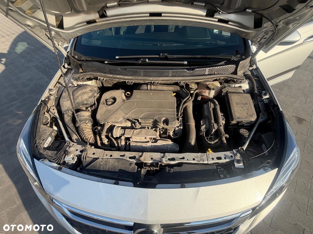 Opel Astra 1.4 T Dynamic - 23