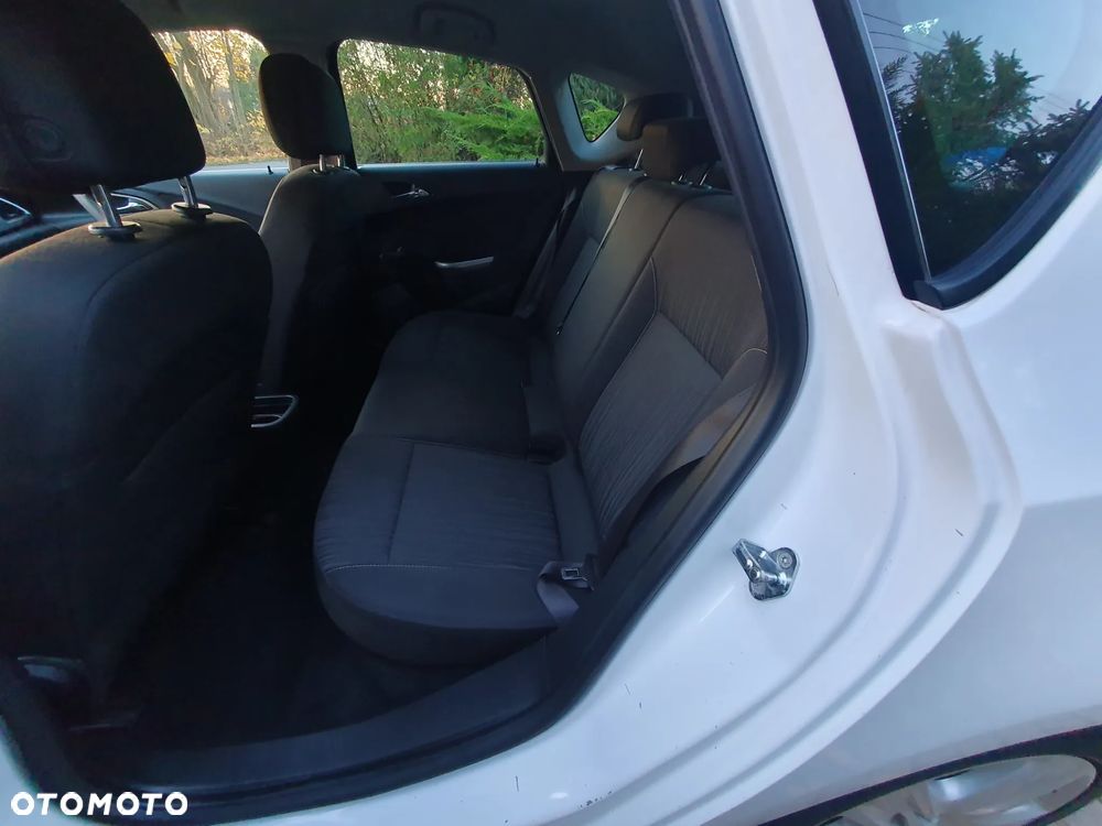 Opel Astra 1.4 Turbo Active - 11