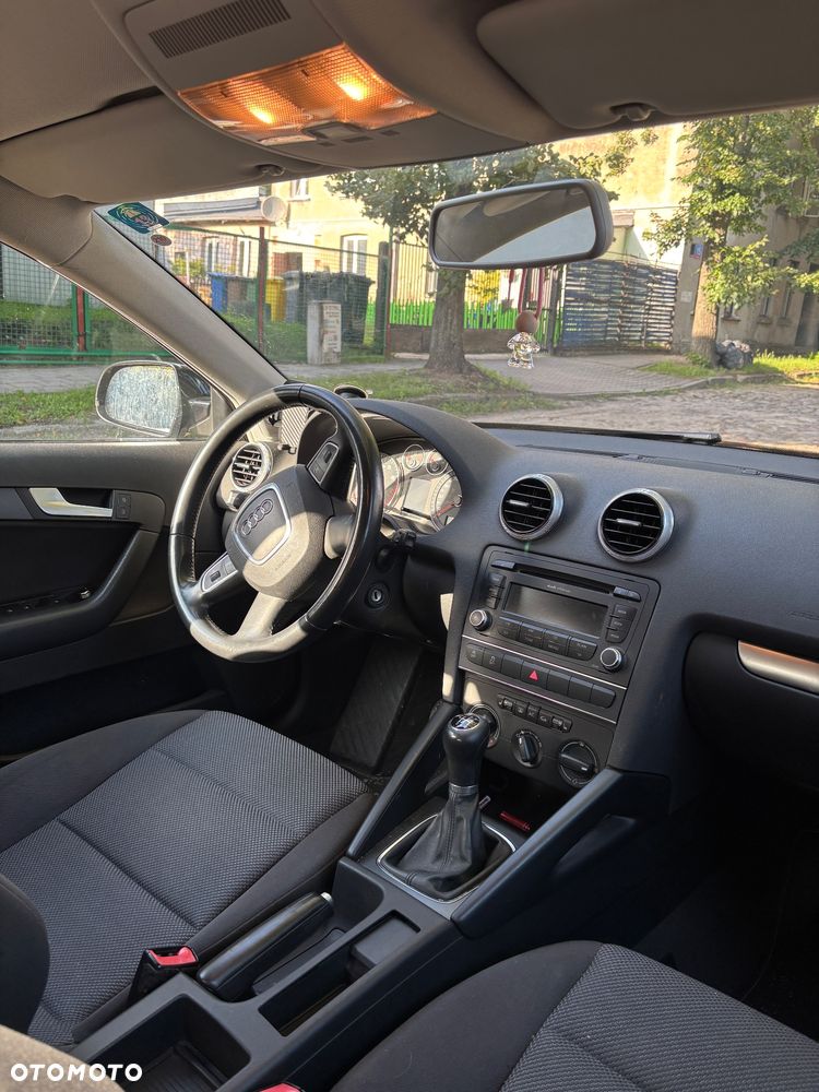 Audi A3 Sportback 1.2 TFSI Attraction - 5