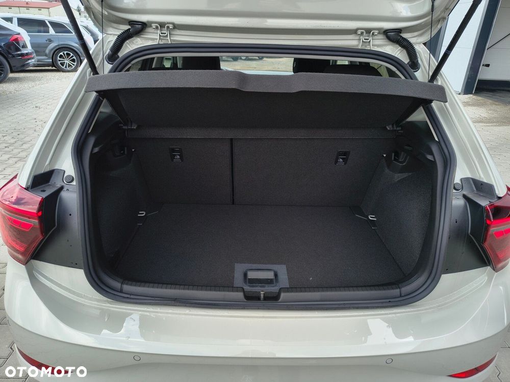 Volkswagen Polo - 11