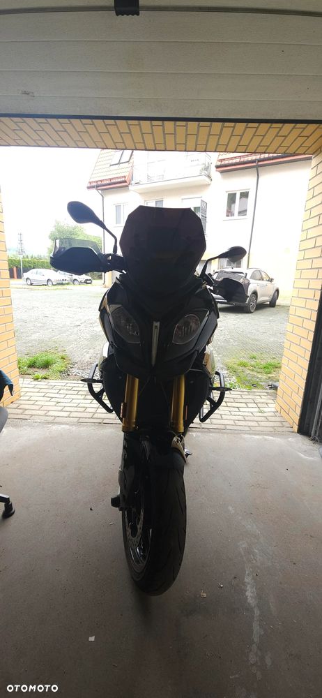 BMW XR - 12